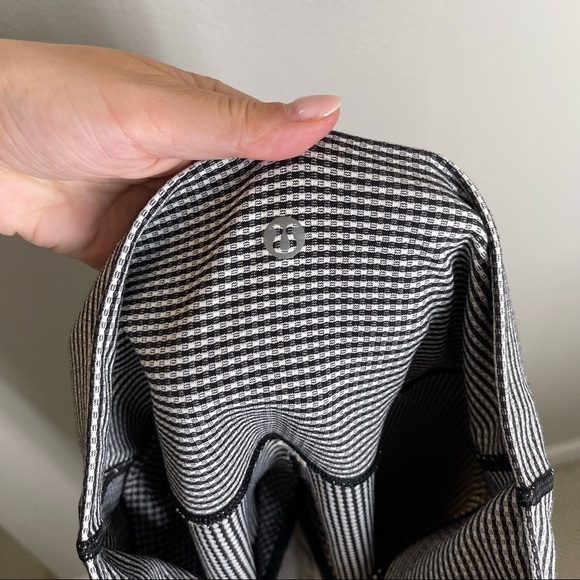Lululemon Wunder Under Crop Leggings Roll Down Gingham Black White Size 4 Women - Picture 10 of 10